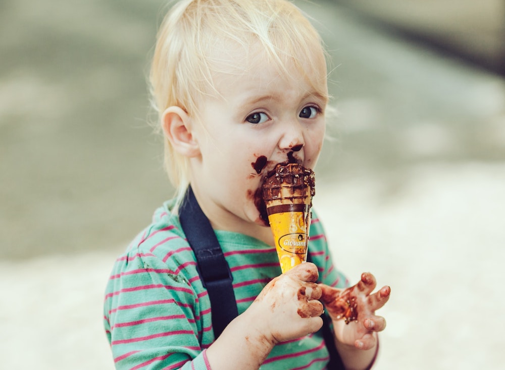 I vostri bimbi quando hanno iniziato a mangiare da soli