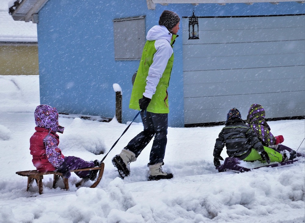 Vacanze invernali in famiglia: idee divertenti e sicure